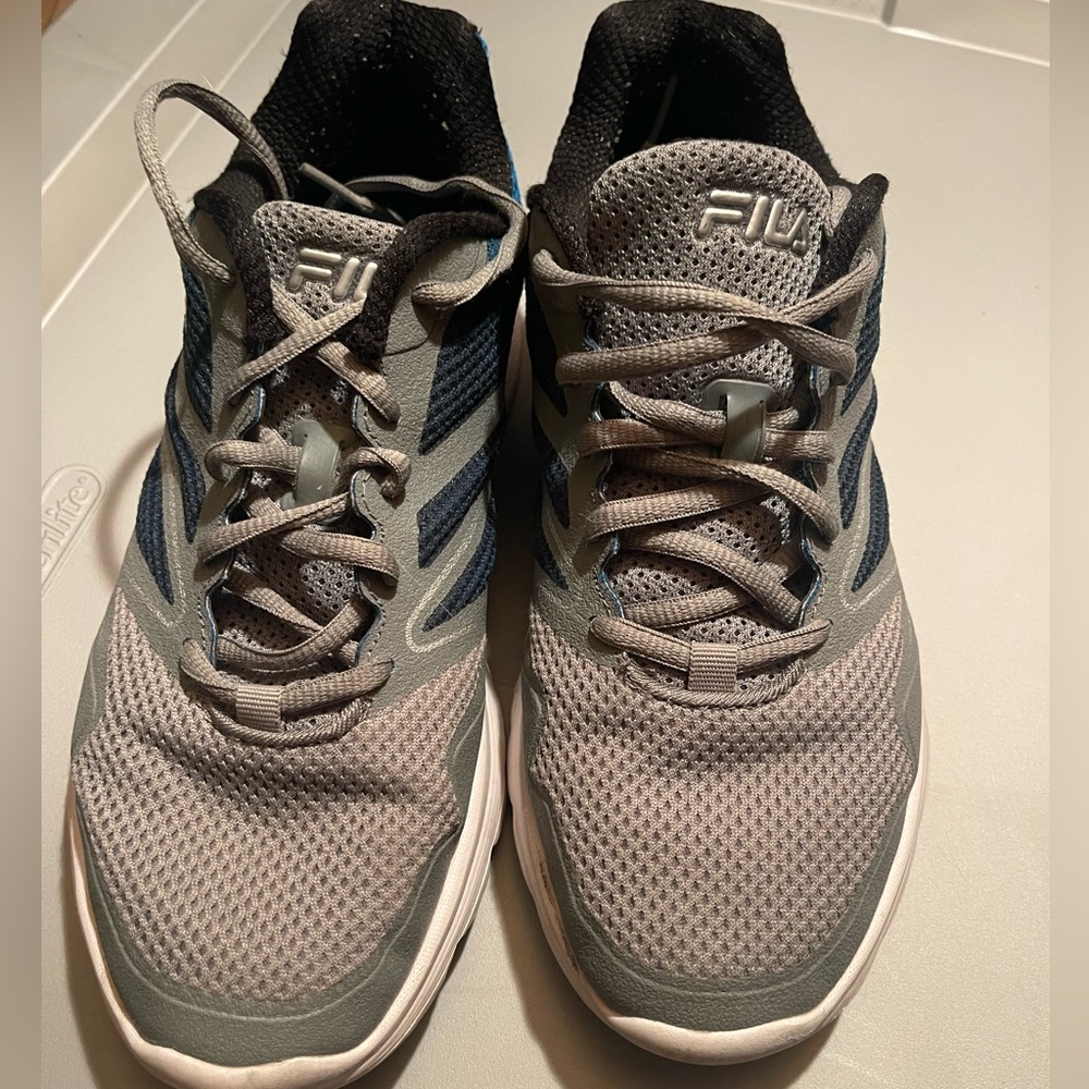 Men’s Fila sneakers